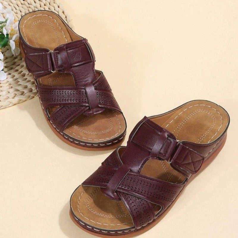 Aravelle Leather Sandals