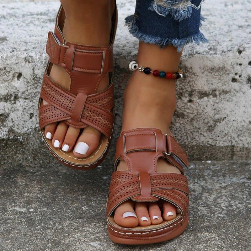 Aravelle Leather Sandals