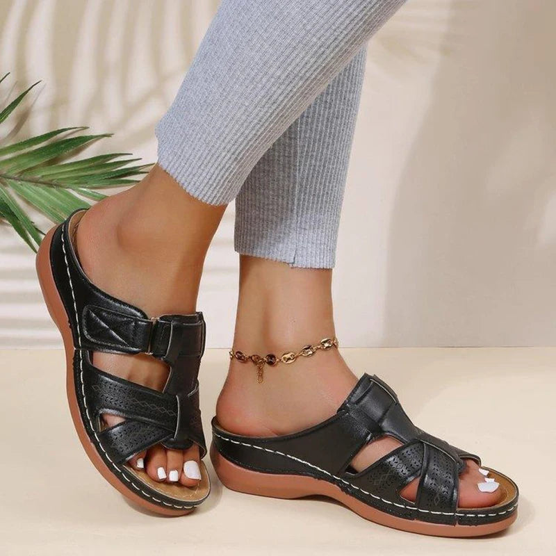 Aravelle Leather Sandals
